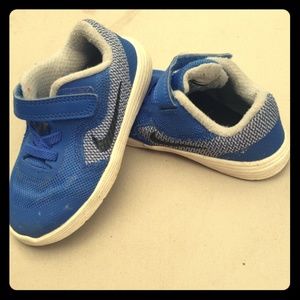 Nike Revolution 3 Boys Sneakers